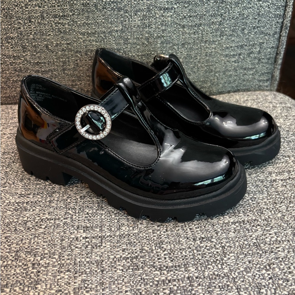 Steve Madden Girls Jsuzey Lug T-Strap Buckle Mary Jane Shoe Black Rhinestone